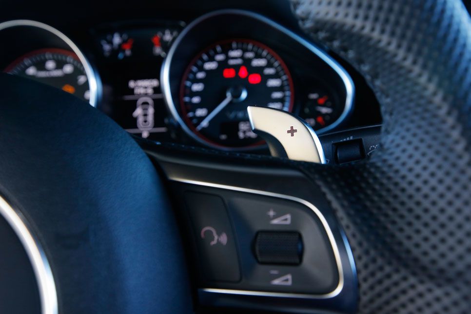 Comparativa: Audi R8 V10 Plus vs Porsche 911 Turbo S