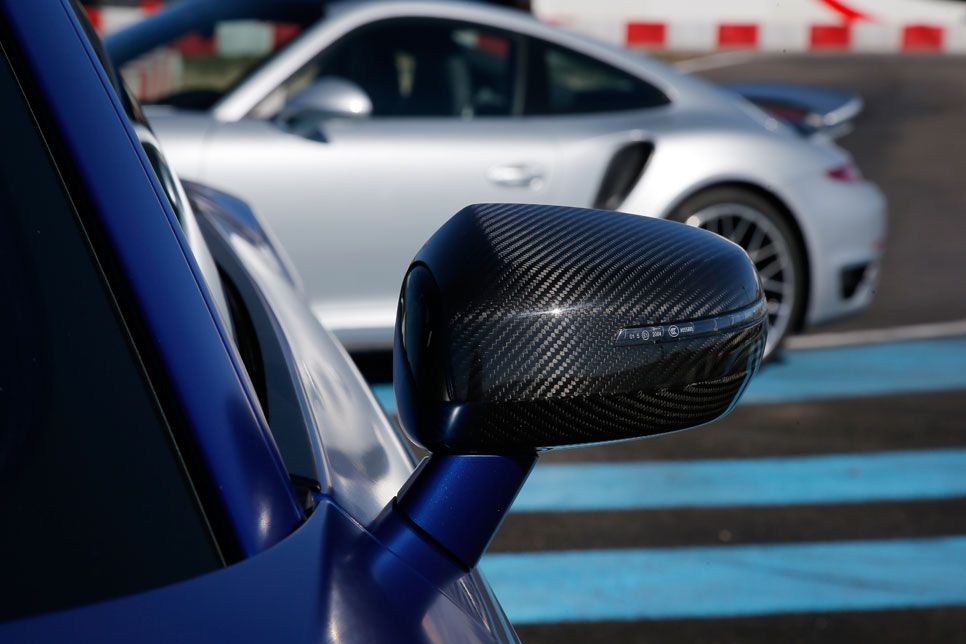 Comparativa: Audi R8 V10 Plus vs Porsche 911 Turbo S