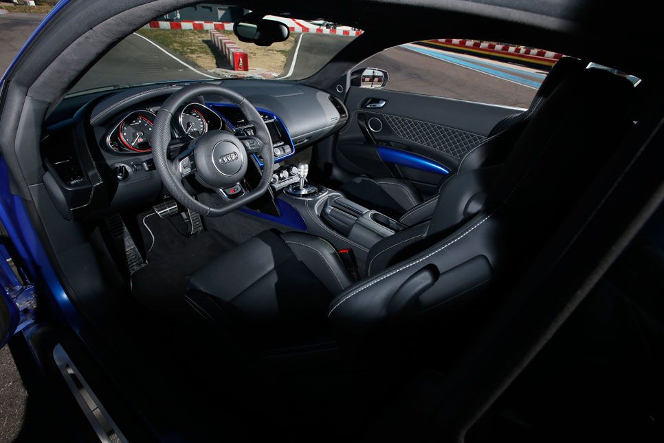 Comparativa: Audi R8 V10 Plus vs Porsche 911 Turbo S