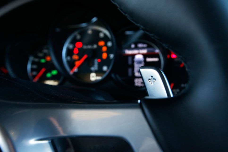 Comparativa: Audi R8 V10 Plus vs Porsche 911 Turbo S