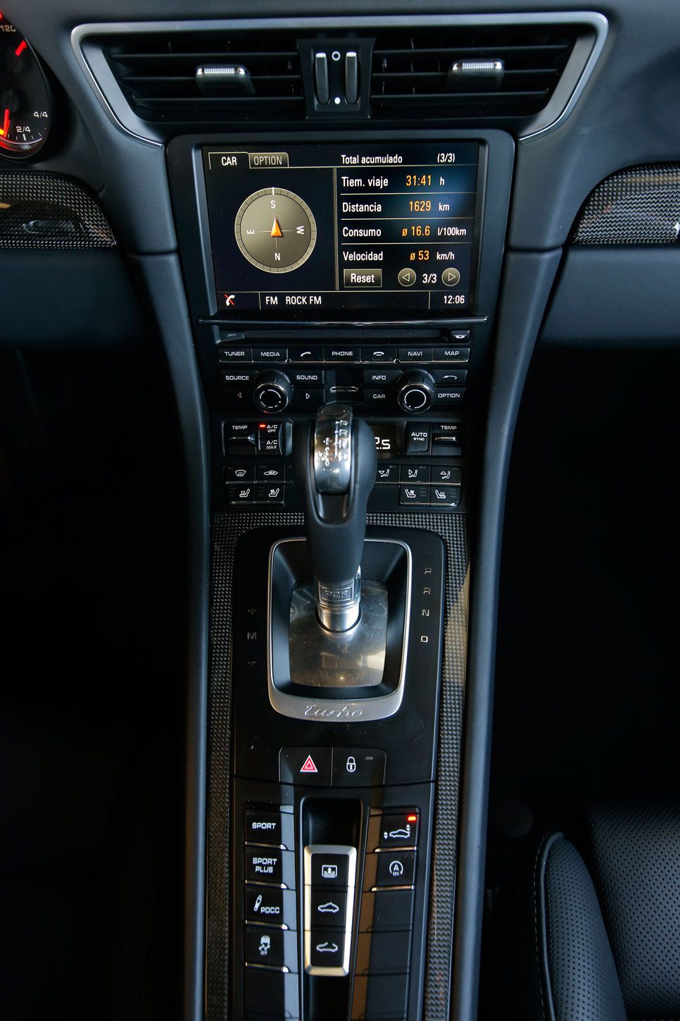 Comparativa: Audi R8 V10 Plus vs Porsche 911 Turbo S