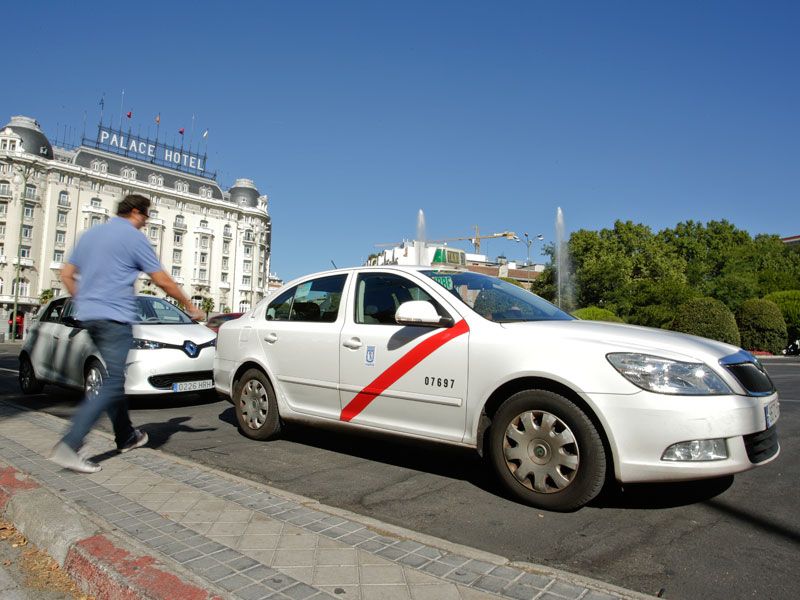 El Renault ZOE se enfrenta a un taxi: seguirá su ritmo