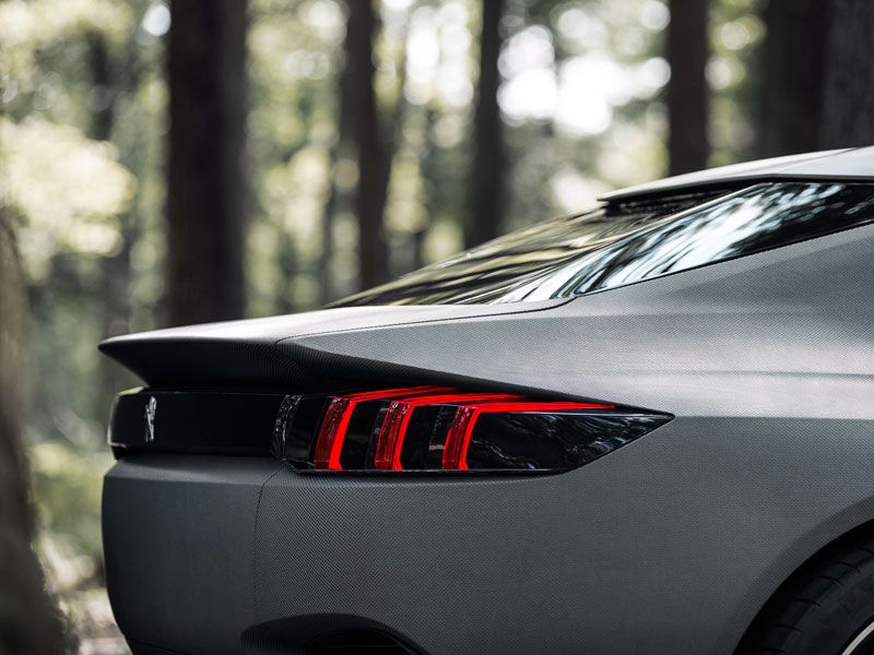 Peugeot Exalt, con piel de tiburón y con destino París