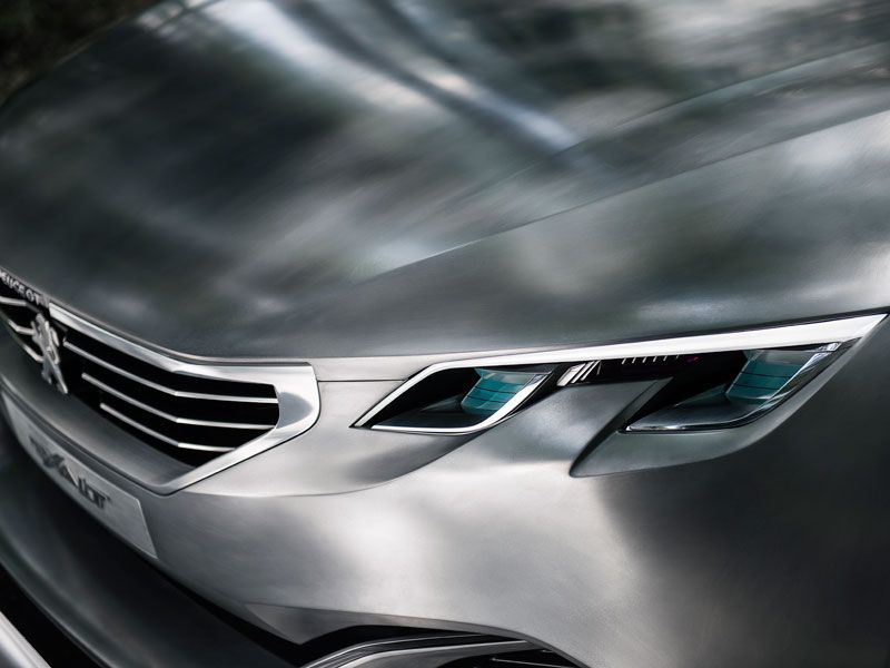 Peugeot Exalt, con piel de tiburón y con destino París