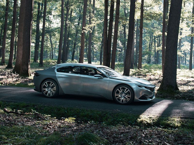 Peugeot Exalt, con piel de tiburón y con destino París