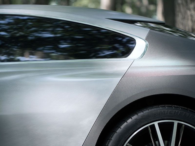 Peugeot Exalt, con piel de tiburón y con destino París
