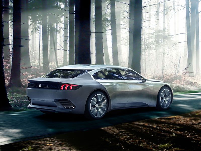 Peugeot Exalt, con piel de tiburón y con destino París