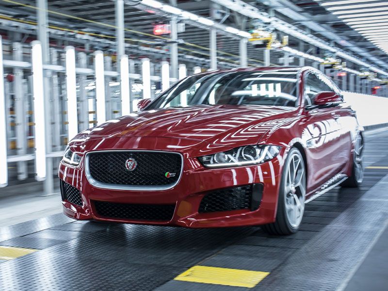 Jaguar XE S, información y fotos del pequeño Jaguar de aluminio
