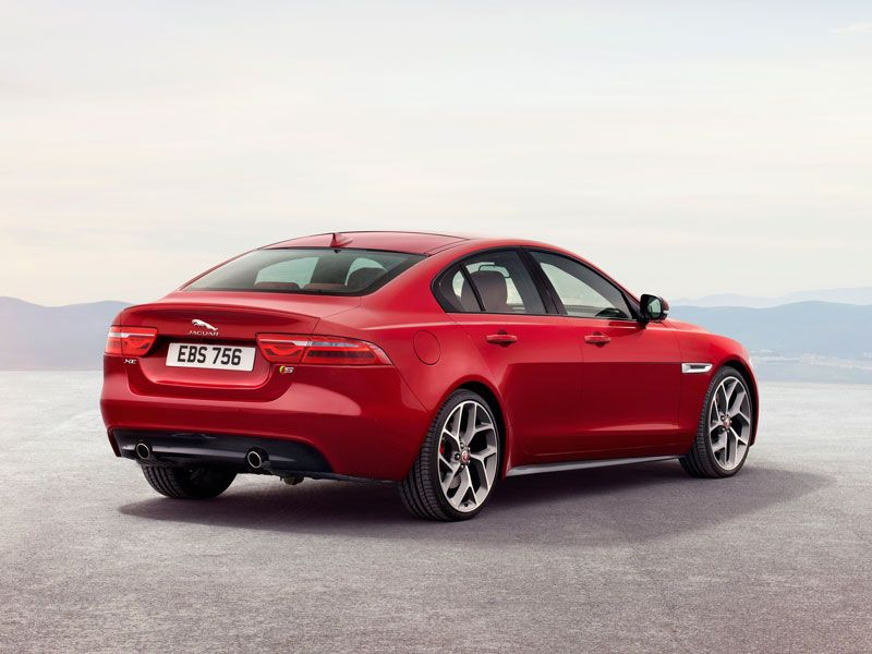 Jaguar XE S, información y fotos del pequeño Jaguar de aluminio