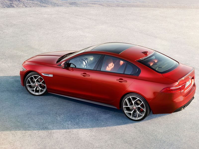 Jaguar XE S, información y fotos del pequeño Jaguar de aluminio