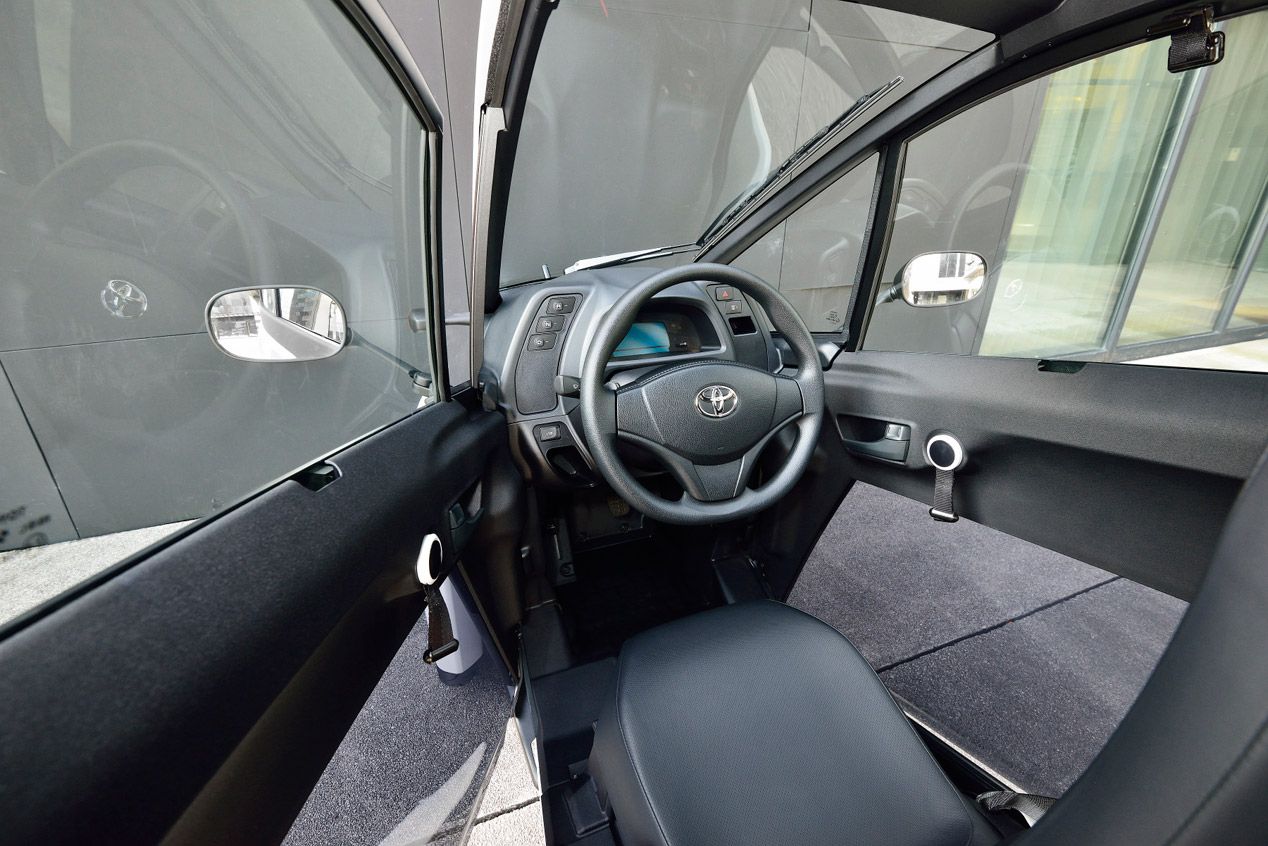 Contacto: Toyota i-ROAD