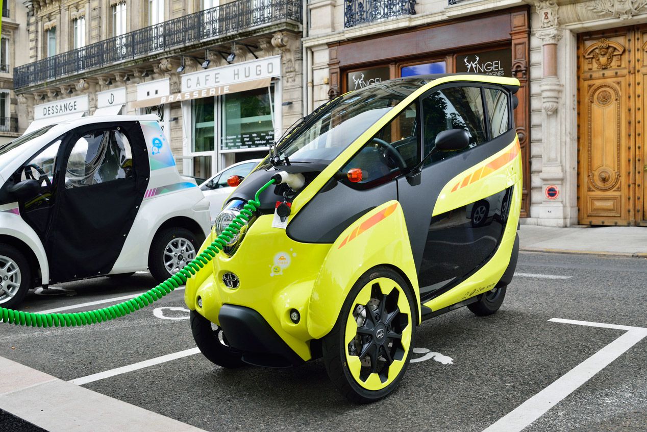 Contacto: Toyota i-ROAD