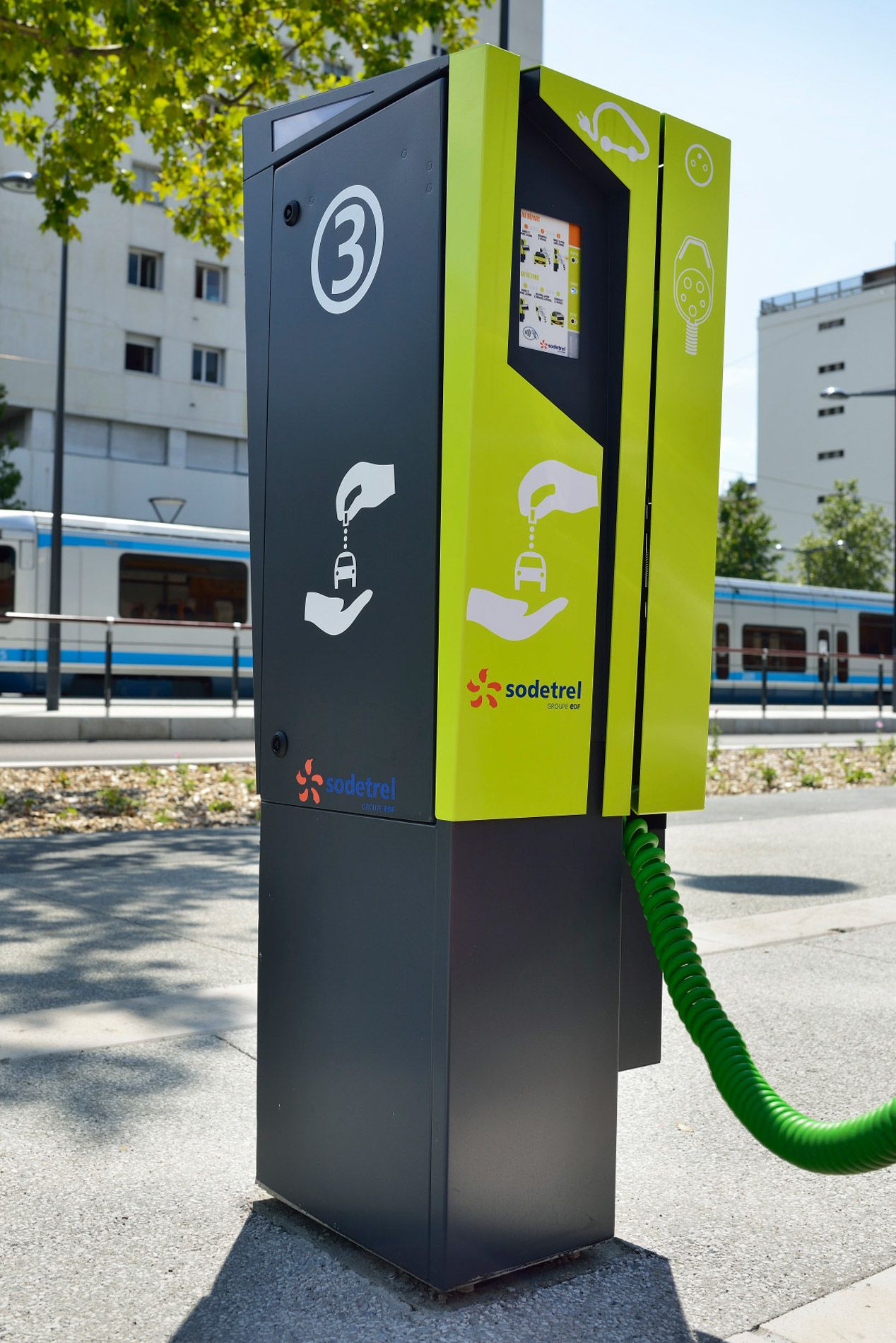 Grenoble, ciudad europea de los Toyota i-ROAD y COMS