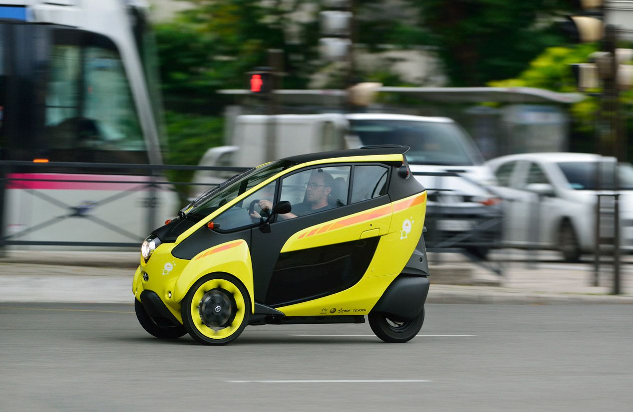 Contacto: Toyota i-ROAD