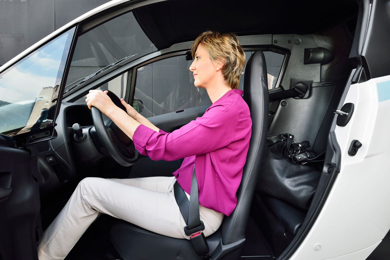 Contacto: Toyota i-ROAD