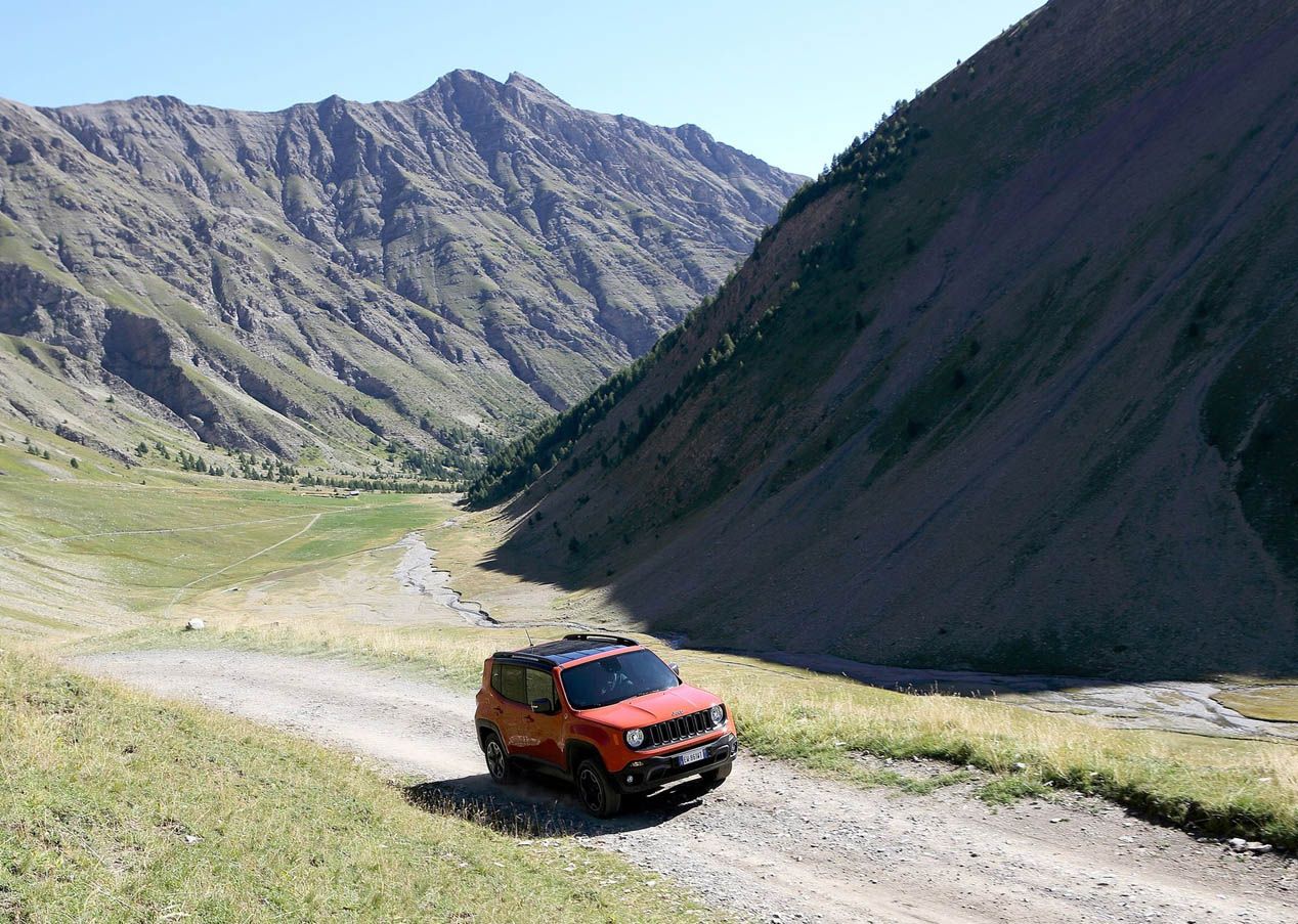 Contacto: Jeep Renegade, pequeño SUV de diseño