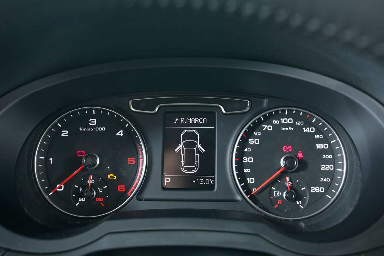Comparativa: Audi Q3 2.0 TDI quattro S Tronic vs BMW X1 Xdrive 2.0d Steptronic y Mercedes GLA 220 CDI 4M 7G-DCT