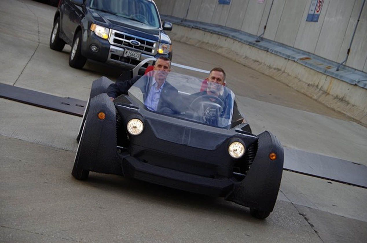 Strati, conducen el primer coche impreso en 3D