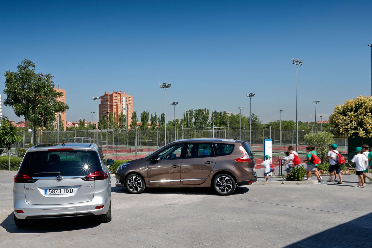 Opel Zafira Tourer 1.6 CDTi 136 CV 7 pl vs Renault Grand Scénic 1.6 dCi 130 CV 7 pl
