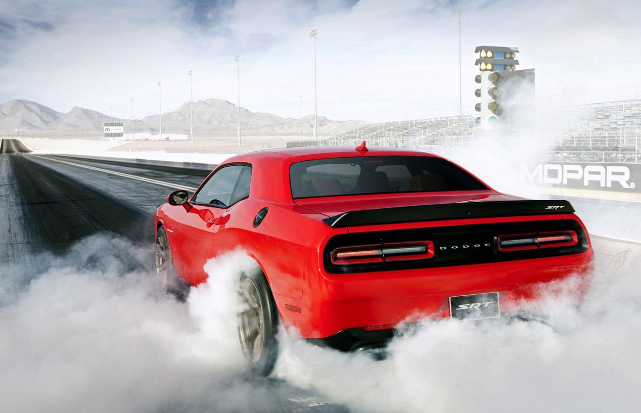 El primer Dodge Challenger SRT Hellcat, subastado