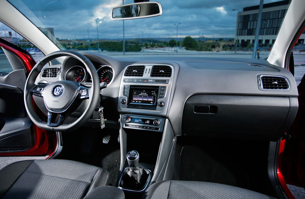 Volkswagen Polo 1.2 TSI 110 BMT, Utilitario tecnológico