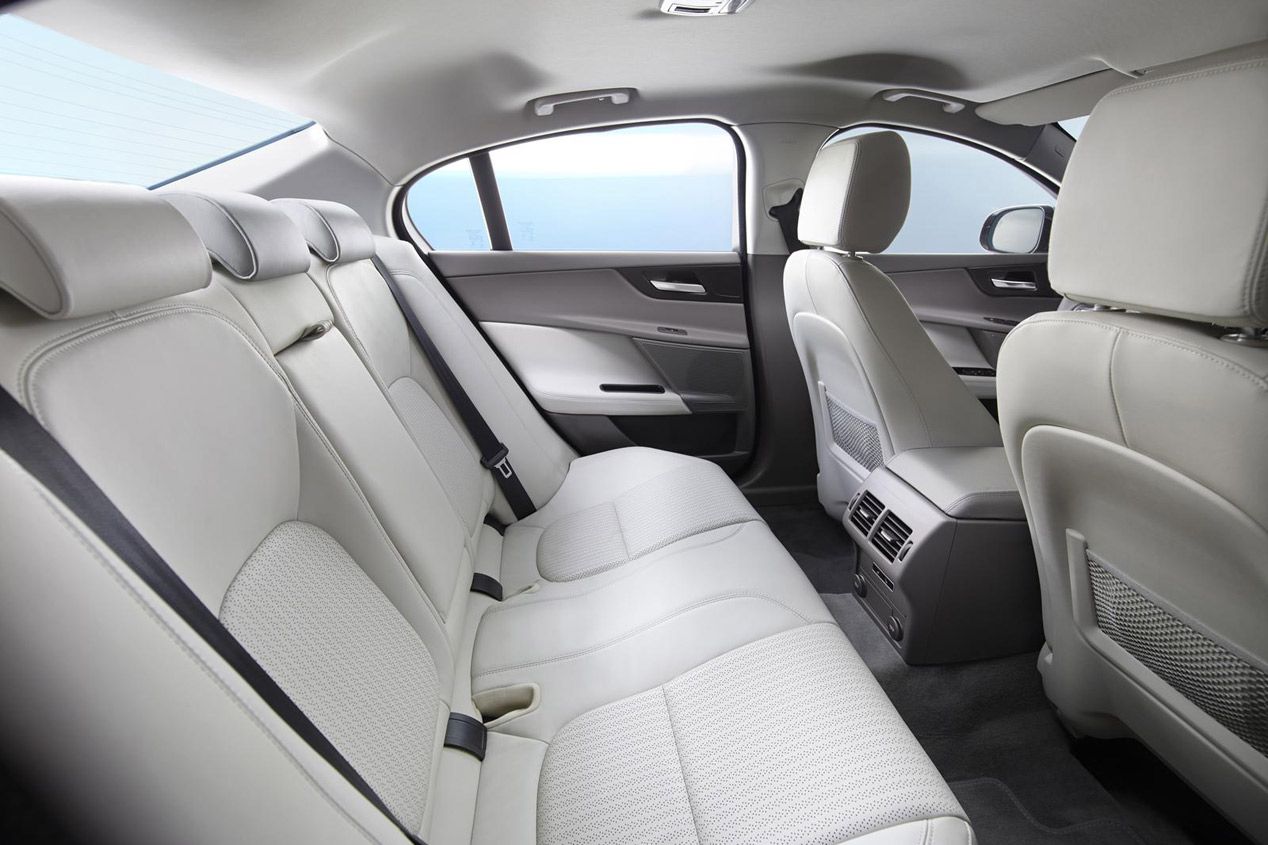 Jaguar XE 2015