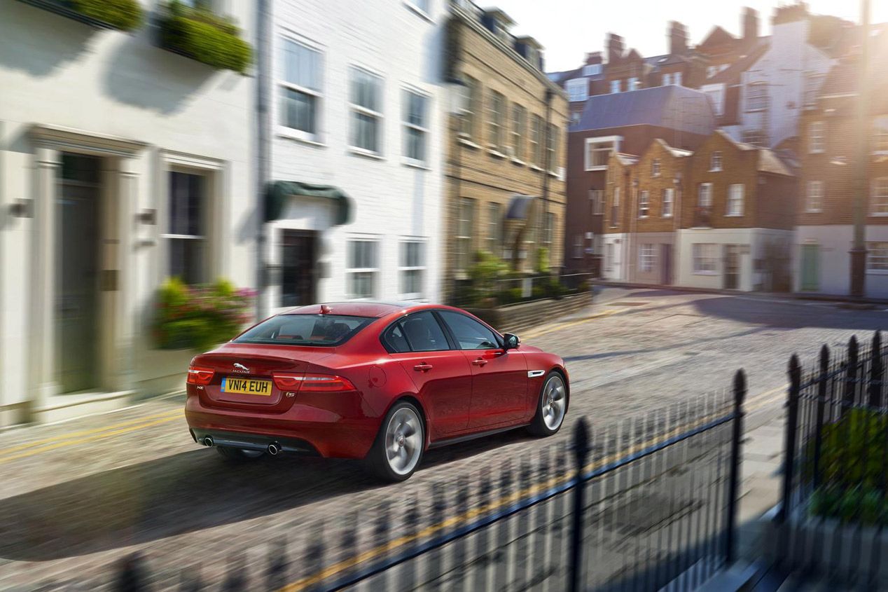 Jaguar XE 2015