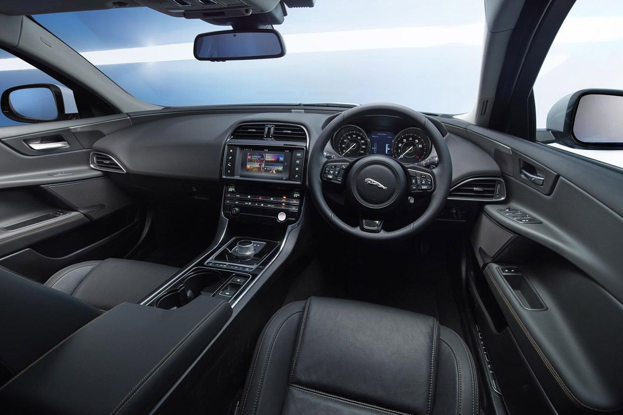 Jaguar XE 2015
