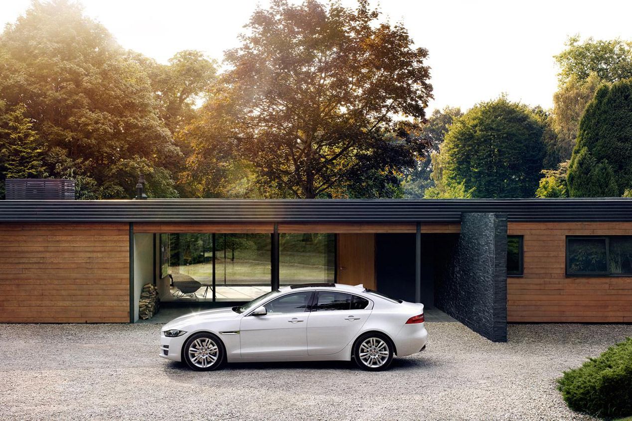 Jaguar XE 2015