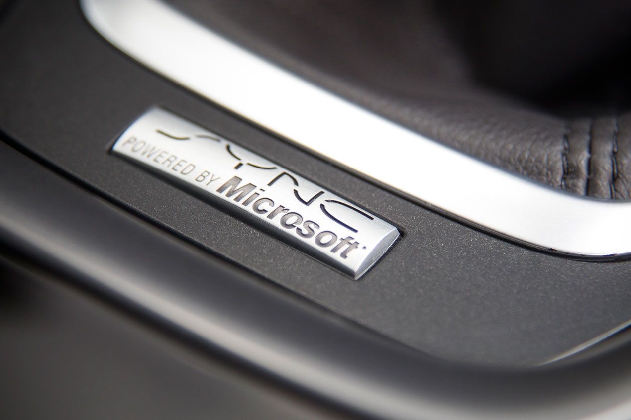 Contacto: Ford Mondeo 2015, objetivo VW Passat