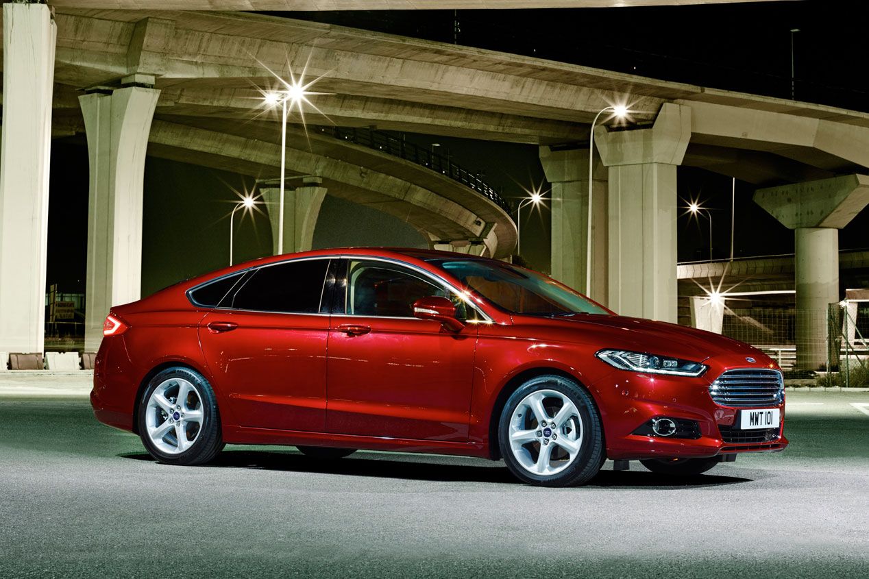 Contacto: Ford Mondeo 2015, objetivo VW Passat
