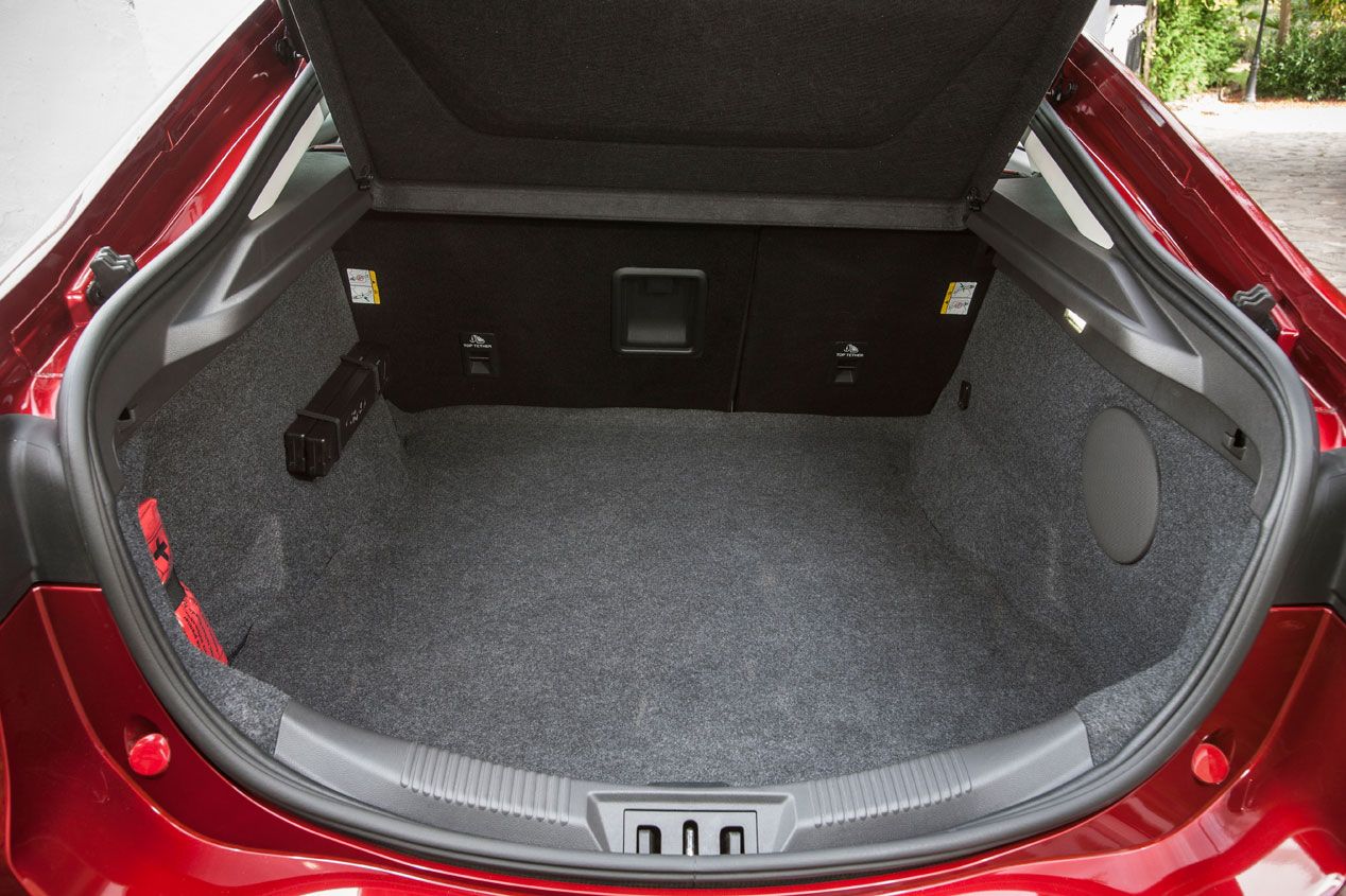 Contacto: Ford Mondeo 2015, objetivo VW Passat