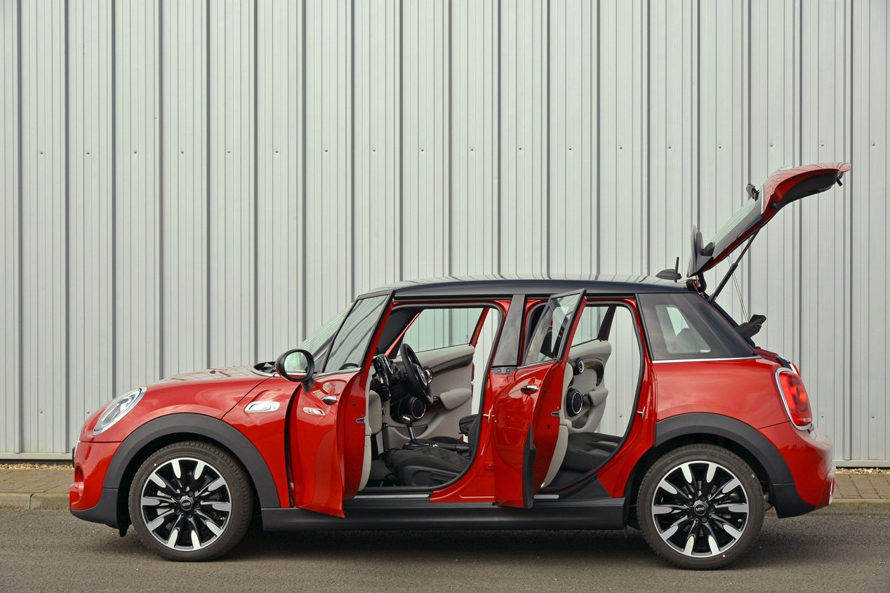 Contacto: Mini 5 puertas, funcional