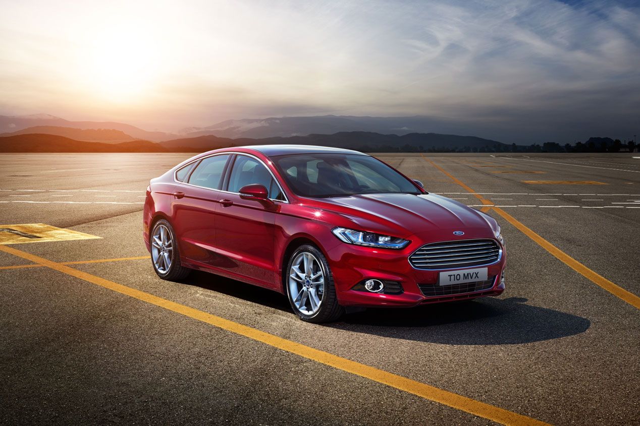 Contacto: Ford Mondeo 2015, objetivo VW Passat
