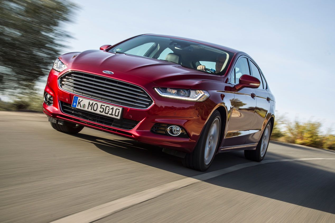 Contacto: Ford Mondeo 2015, objetivo VW Passat