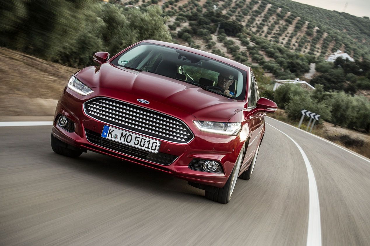 Contacto: Ford Mondeo 2015, objetivo VW Passat