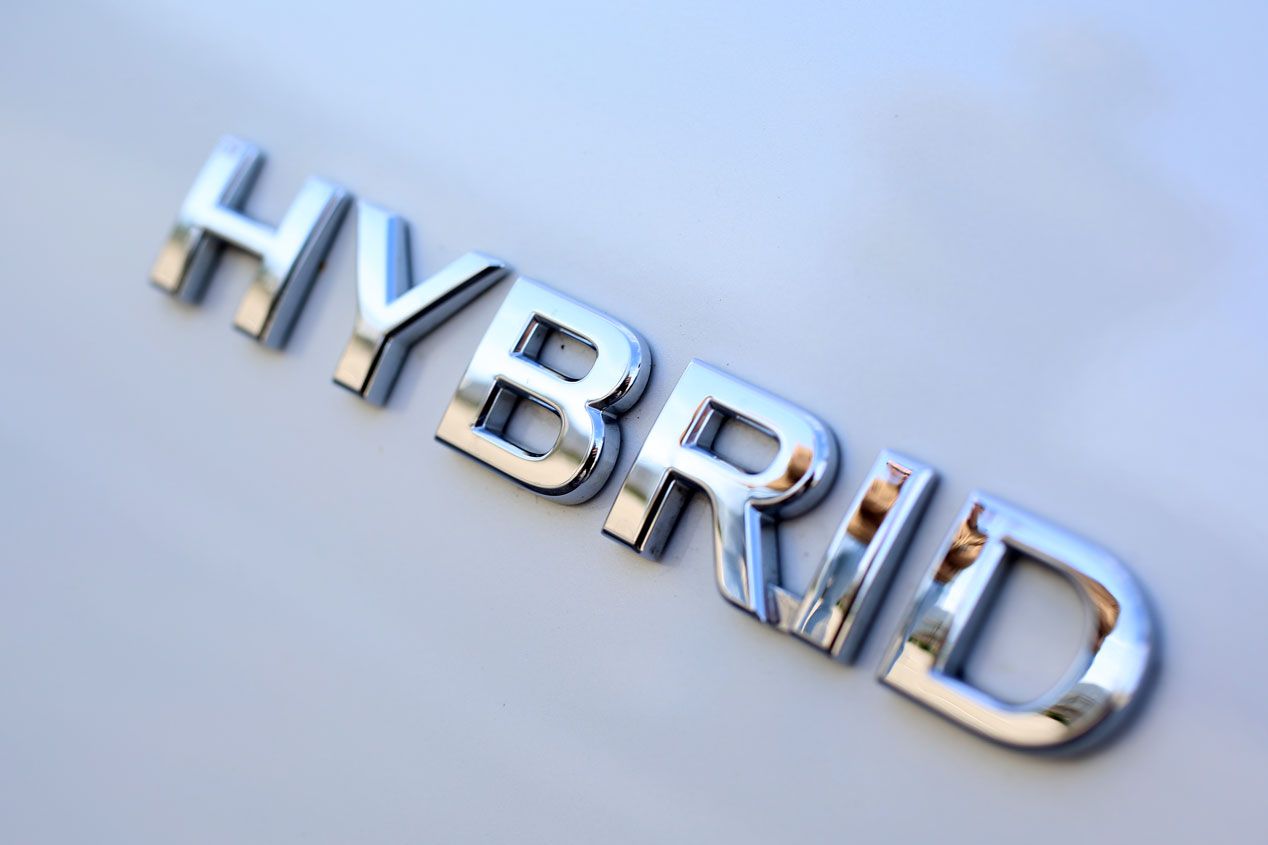 Comparativa: BMW Serie 3 ActiveHybrid vs Infiniti Q50 Hybrid 3.5 AWD