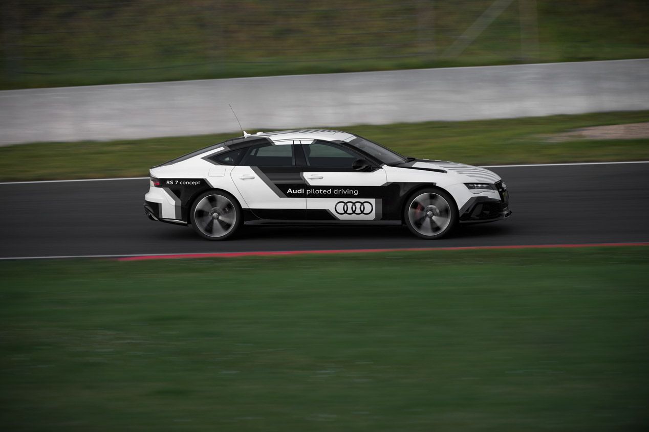 Audi RS7 Sportback pilotado