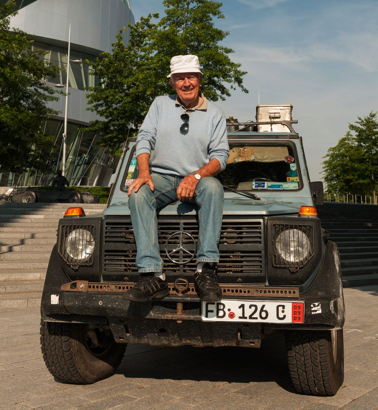 Un Mercedes Clase G da 22 vueltas al mundo