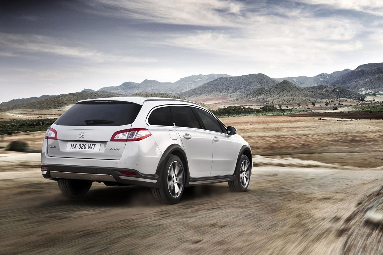 Peugeot 508 RXH 2015, versatilidad y eficiencia