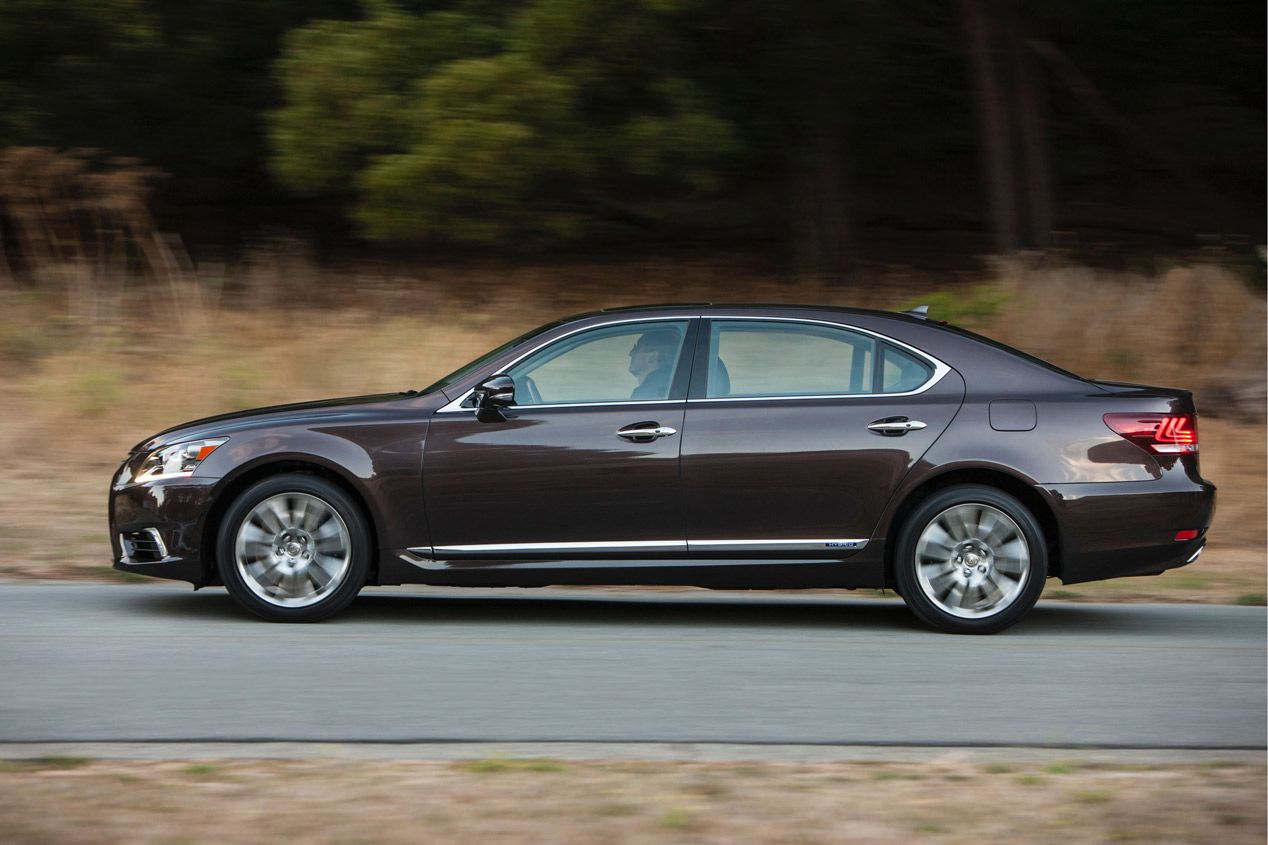 Lexus LS 2015