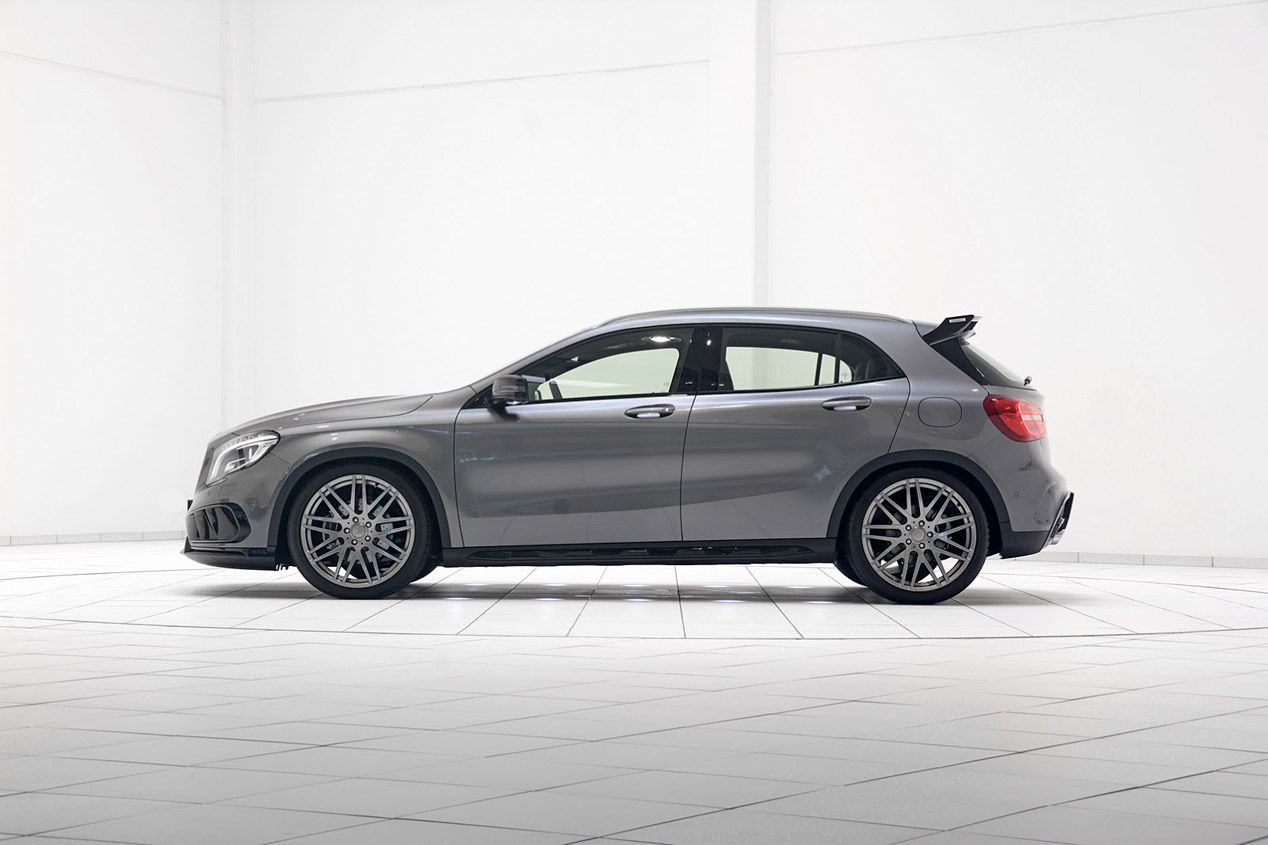 Brabus inyecta 400 CV al Mercedes GLA 45 AMG