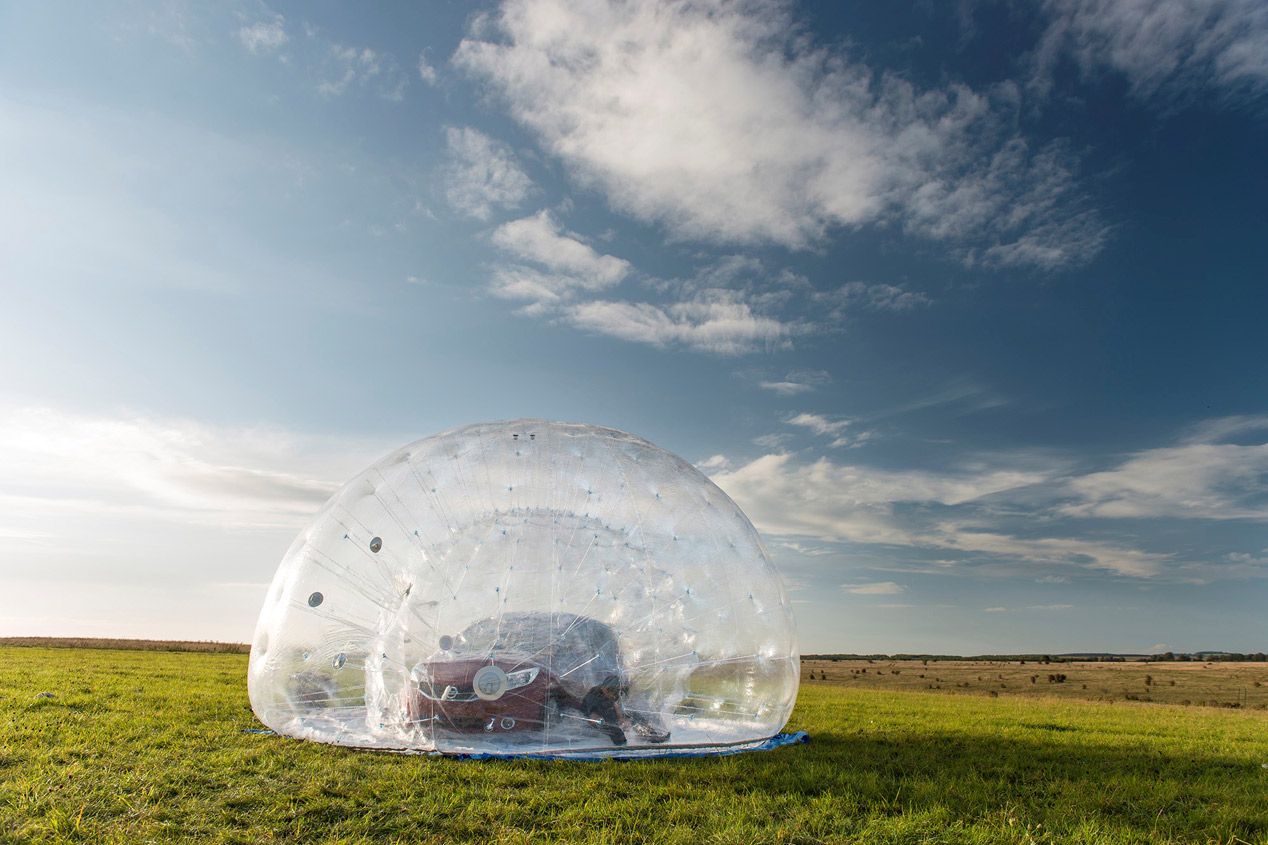 Nissan crea la esfera CarZorb más grande del mundo