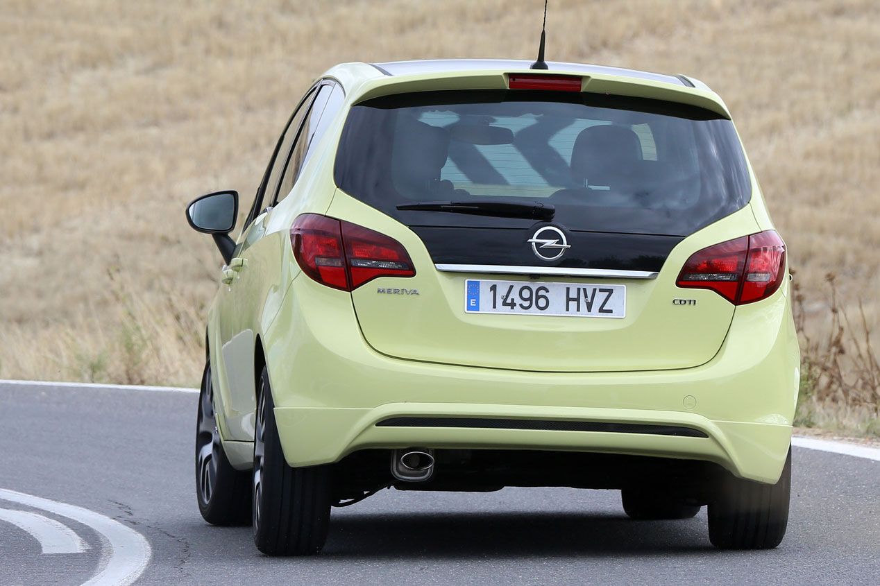 Comparativa: Hyundai ix20 1.6 CRDI Style vs Opel Meriva 1.6 CDTI Excellence