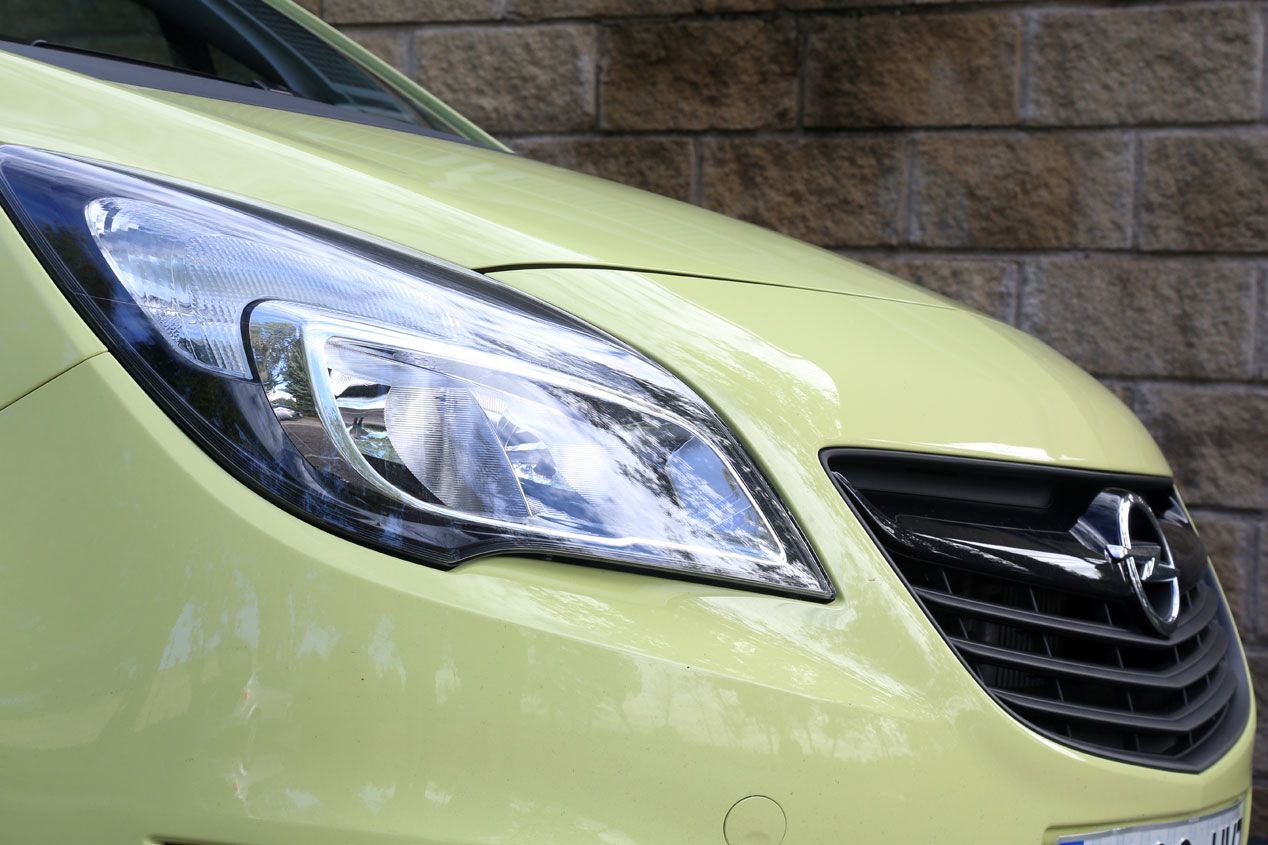 Comparativa: Hyundai ix20 1.6 CRDI Style vs Opel Meriva 1.6 CDTI Excellence