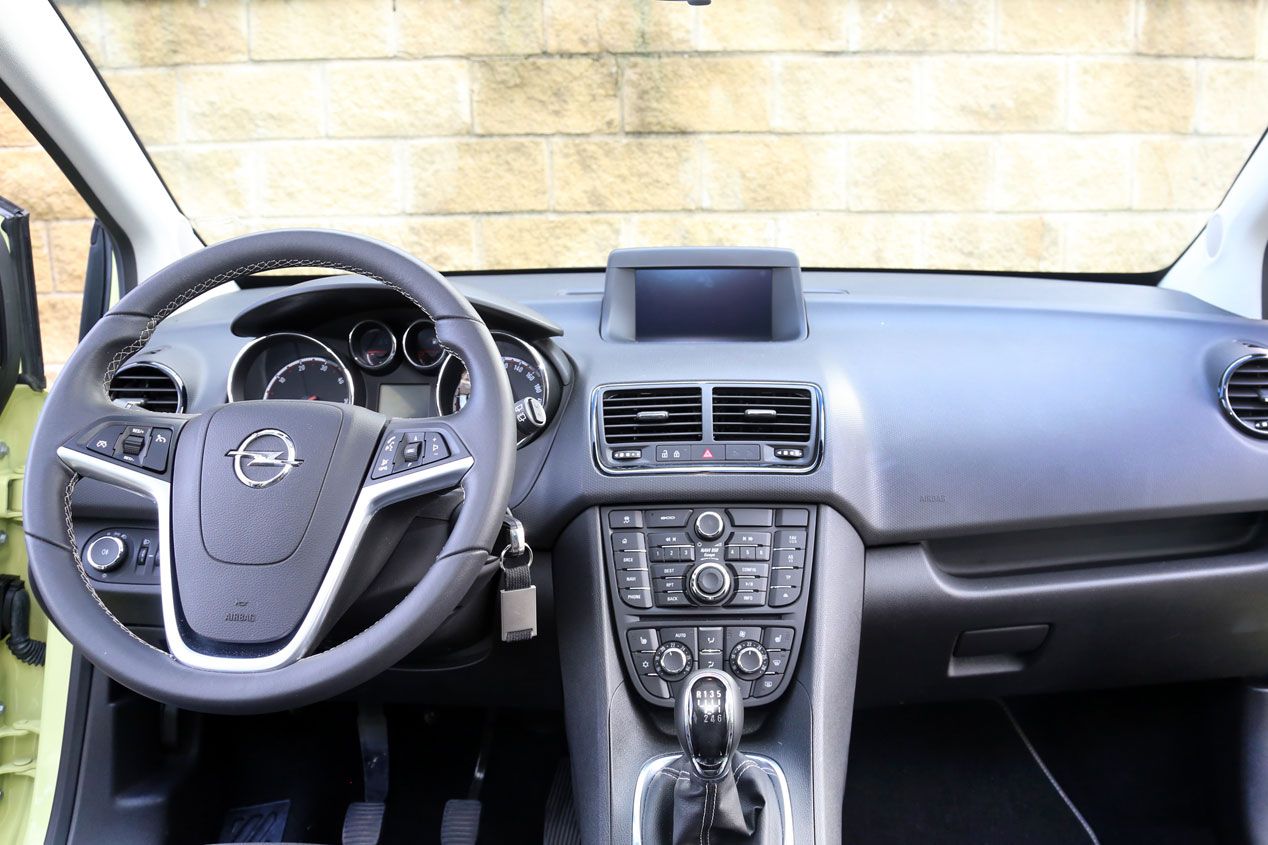 Comparativa: Hyundai ix20 1.6 CRDI Style vs Opel Meriva 1.6 CDTI Excellence