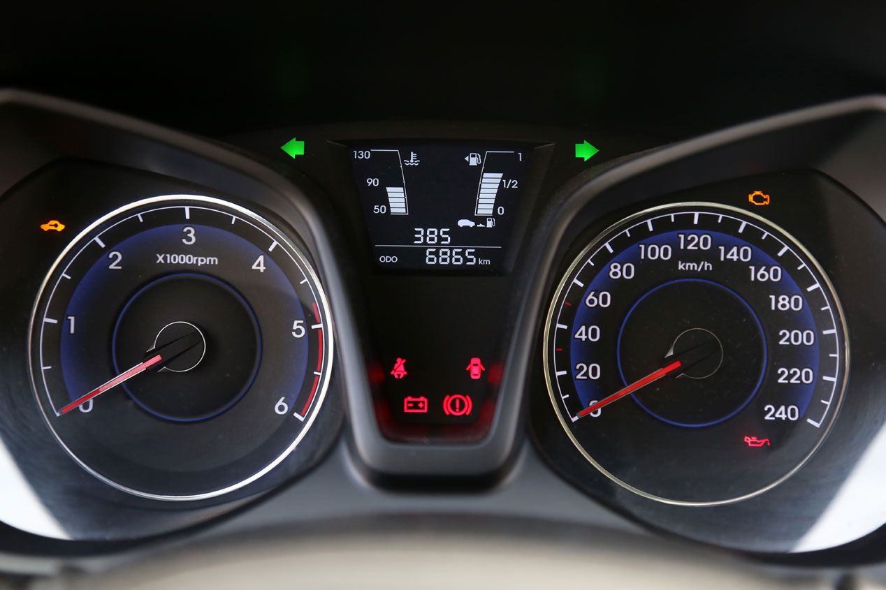 Comparativa: Hyundai ix20 1.6 CRDI Style vs Opel Meriva 1.6 CDTI Excellence