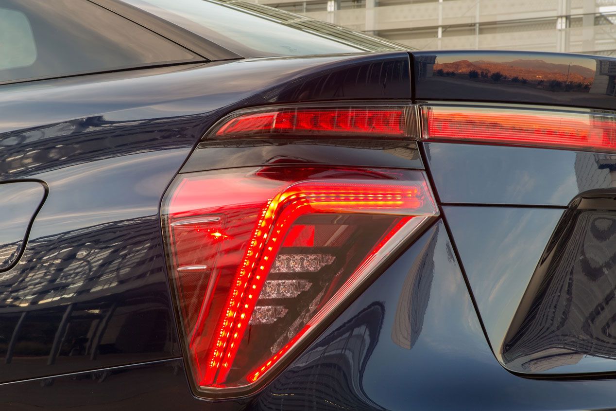 Contacto: Toyota Mirai, el coche del futuro ya está aquí