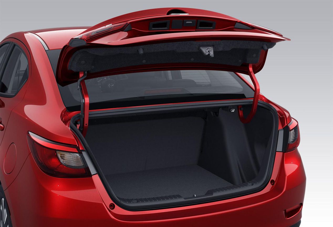 Mazda 2 Sedán