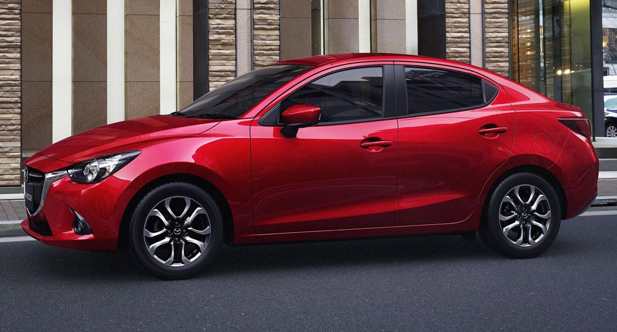 Mazda 2 Sedán